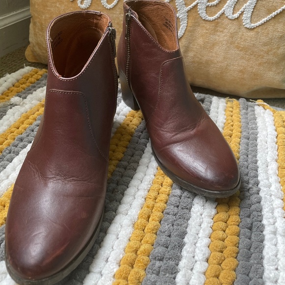Frye Ankle Boots - Picture 1 of 4